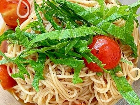 トマト青じそ冷製和風ペペロンチーノスープそうめん